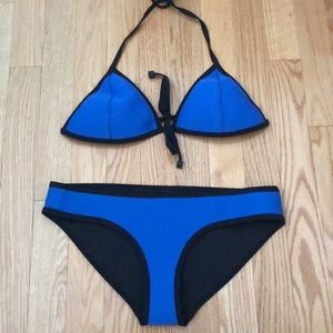 TRIANGLE BIKINI